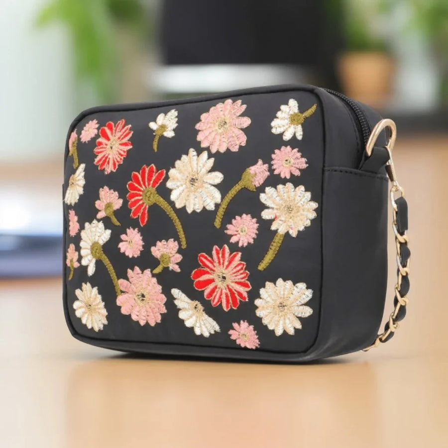 EMBROIDERED CHARM BLACK